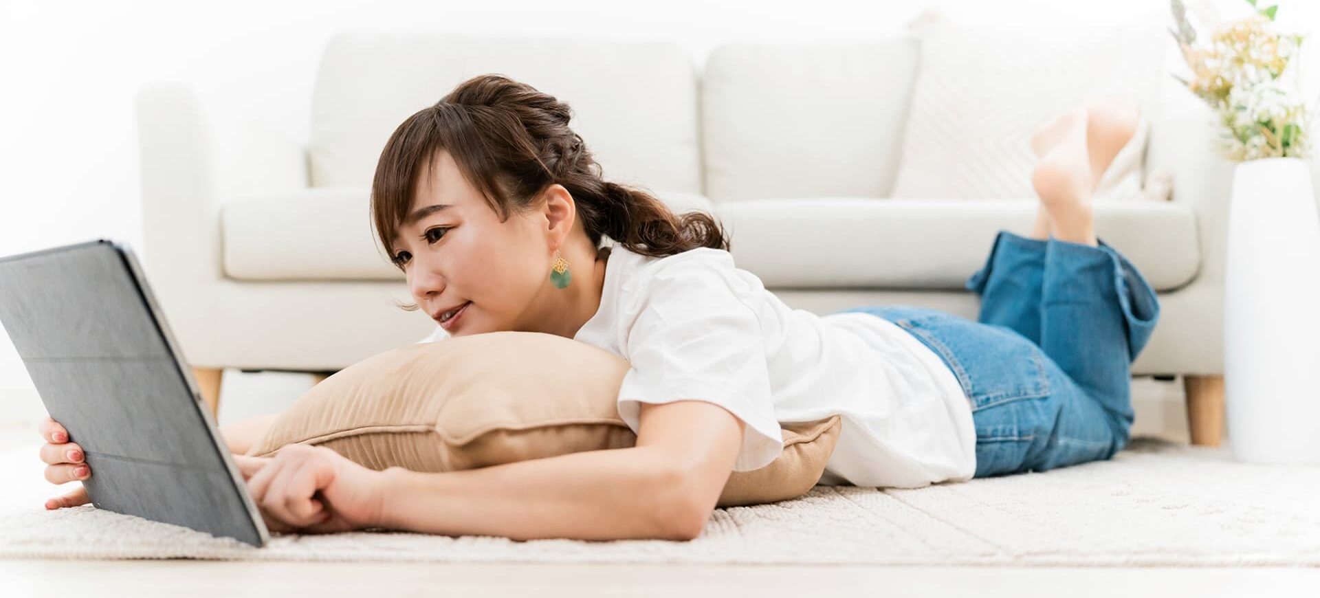 レオパレス21の賃貸を比較検討する様子と料金や特徴を整理したガイドのトップ画像